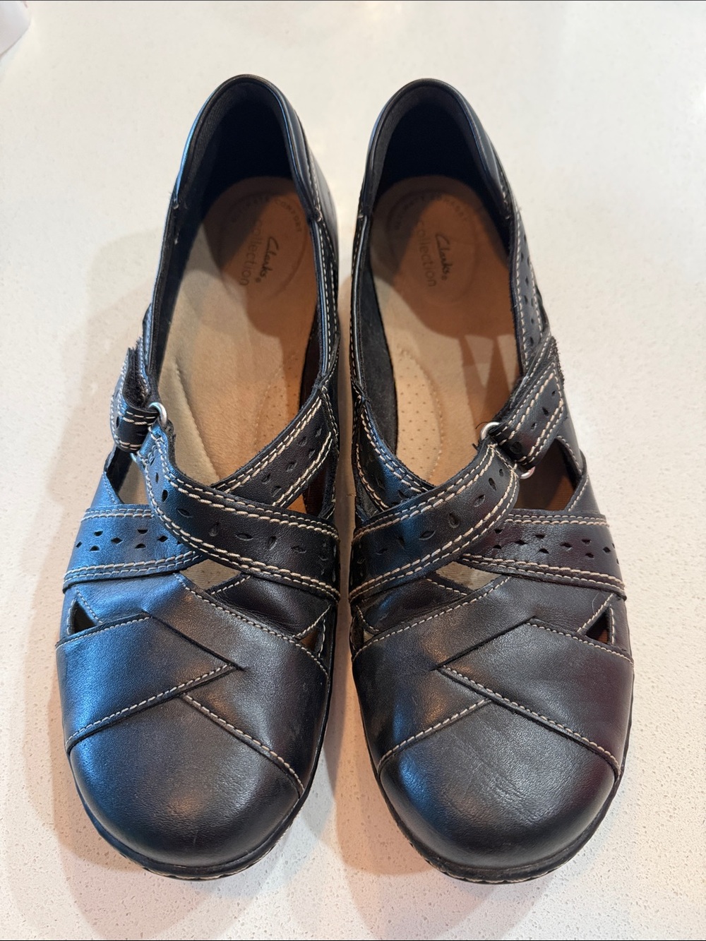 Clarks Black Women's Leather Mary Jane Flats with Buckle Strap Size 12